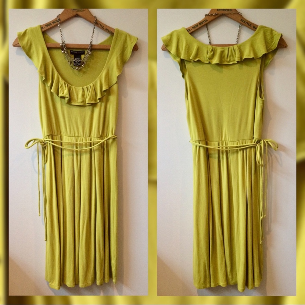 New York & Co Green Jersey Casual Dress with Tie and Ruffle -XS-